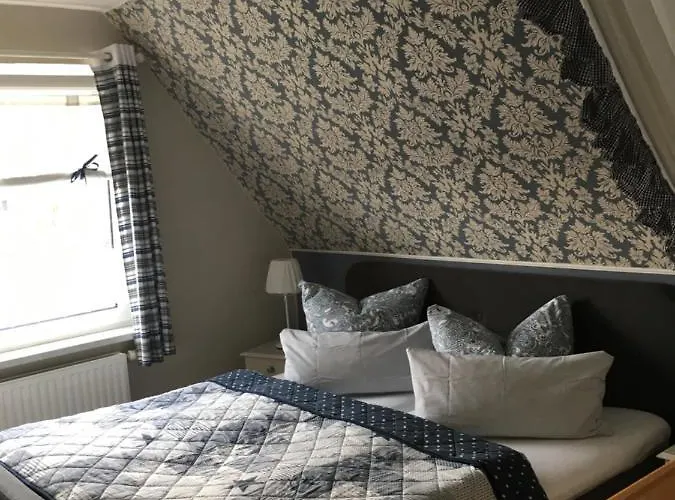 Gaestehaus Schmidt 公寓 *